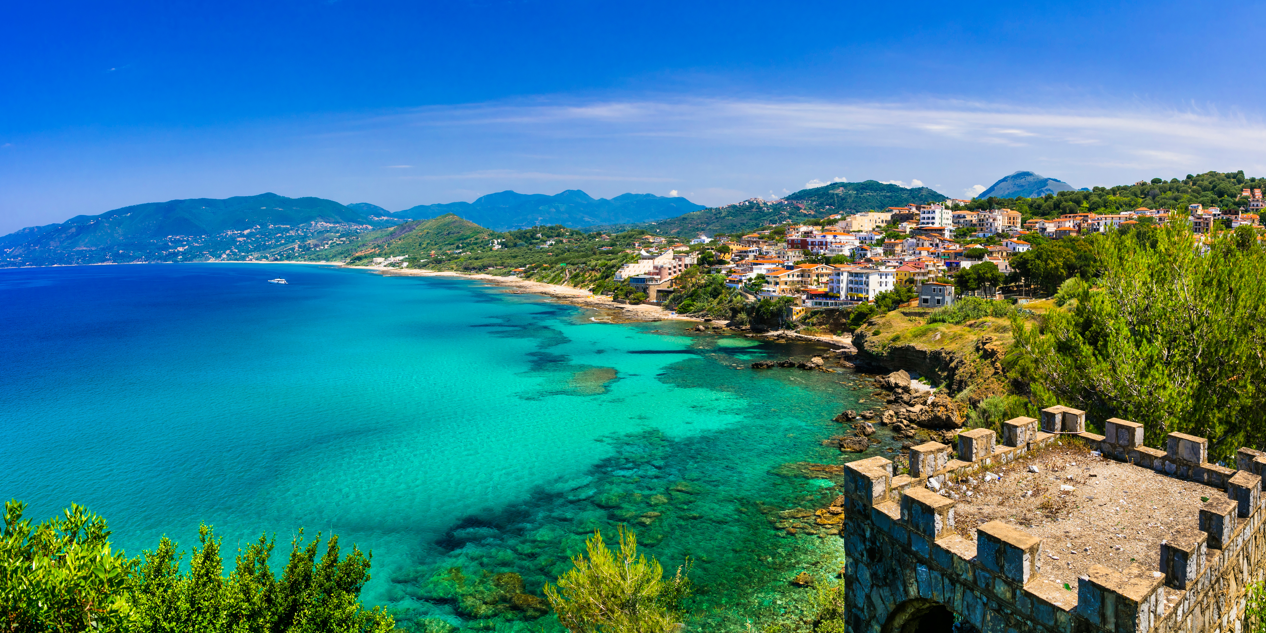 Vista panoramica della costa di Palinuro e del mare turchese sulla costa del Cilento in Campania