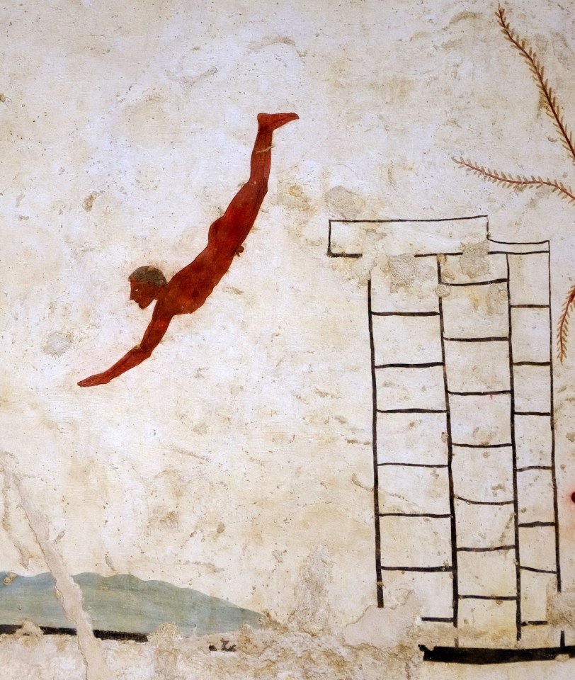 Mystical atmosphere and silence among the ruins of ancient Magna Graecia in Paestum