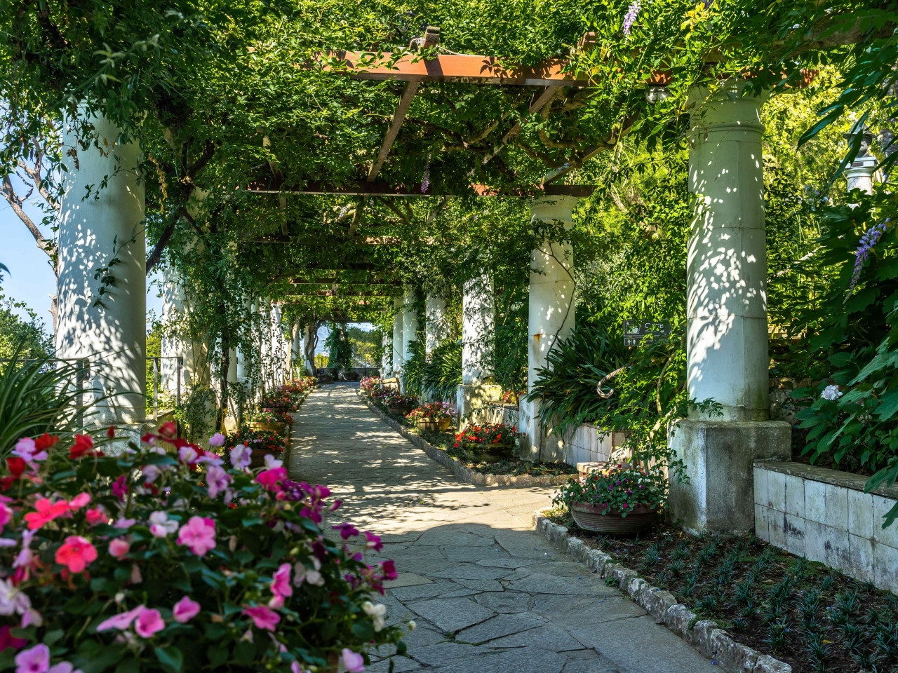 Villa San Michele in Anacapri with panoramic garden and view over the Gulf of Naples